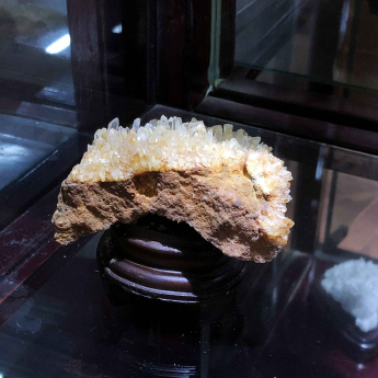 白晶簇 规格不规则/ 重量 // 编码 96910076