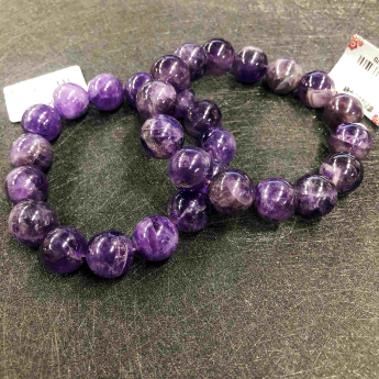 紫晶圆形手链 规格13mm 重量 50克 编码 96910570