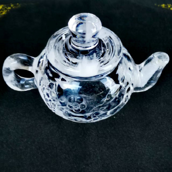 原石水晶梅花壶(大) 规格柄至壶嘴长20肚直径11连盖高10cm 重量 // 编码 35100008