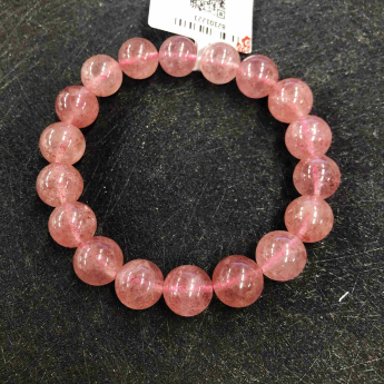 草莓晶圆形手链 规格11mm 重量 36克 编码 82101221