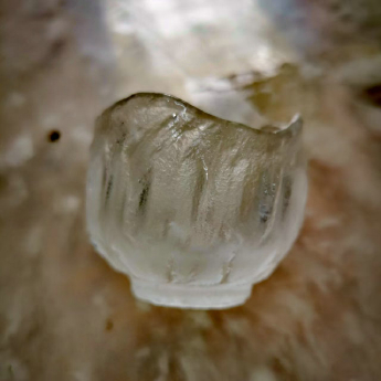 原石水晶冰烧杯 规格5.5*5cm 重量 // 编码 35102929