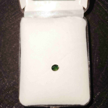 绿碧玺圆形戒面 规格6mm 重量 1.1/ 编码 39077329