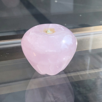 粉晶苹果摆件 规格5*4cm 重量 // 编码 22800129