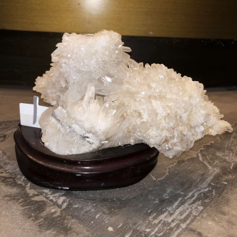 白晶簇 规格11*9cm 重量 0.704/ 编码 22003976