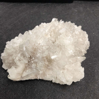 白晶簇 规格9*7cm 重量 0.24/ 编码 22003972