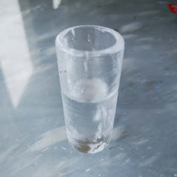 原石水晶冰烧茅台酒量杯 规格高7直径3/ 重量 // 编码 35102624