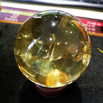 黄晶景球 规格5.5cm 重量 0.25/ 编码 20502251