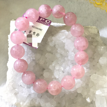 粉紫晶圆形手链 规格12.5mm 重量 45.5克 编码 92109392