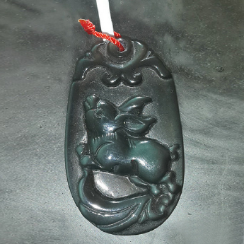 黑曜石生肖兔挂坠 规格36*22*7mm 重量 /克 编码 29900337