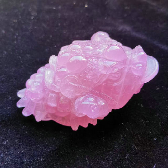 粉晶金蟾摆件 规格10*8*5cm 重量 368克 编码 92900439