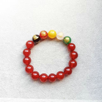 红玛瑙或黑玛瑙圆珠手链一条(五路财神.逢考必胜.金榜题名.） 规格主珠10mm 重量 // 编码 16800127（多种搭配看图选款）