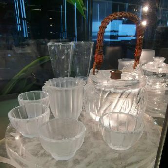 原石水晶仿古茶壶+6竖棱纹冰烧杯+1公道杯(礼盒套装) 规格cm 重量 // 编码 35103292