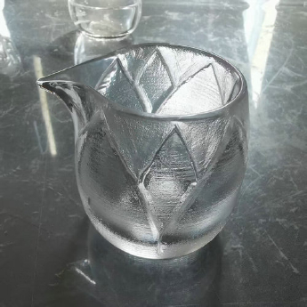 原石水晶冰烧莲花公道杯 规格宽8高9cm 重量 // 编码 35102660