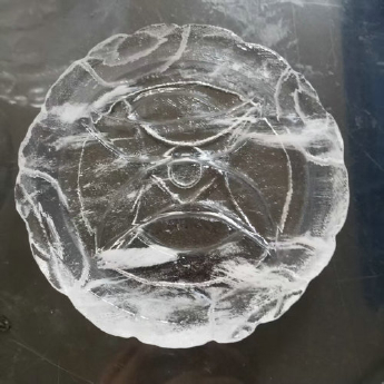 原石水晶冰烧圆形托碟（元宝） 规格16cm 重量 // 编码 35102672