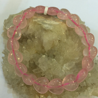 粉晶心形手链 规格8*8mm 重量 /克 编码 91000388