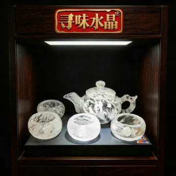 原石水晶光身茶壶(1国产壶6巴西内弧杯礼盒#12) 规格18*10*10cm 重量 // 编码 35103155