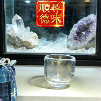 原石水晶窄底杯 规格6*6cm 重量 // 编码 35102449