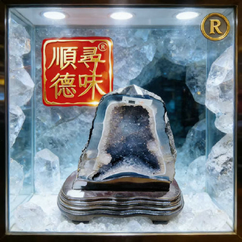 紫晶洞 规格32×25×19cm 重量 5.56千克 编码 10004019