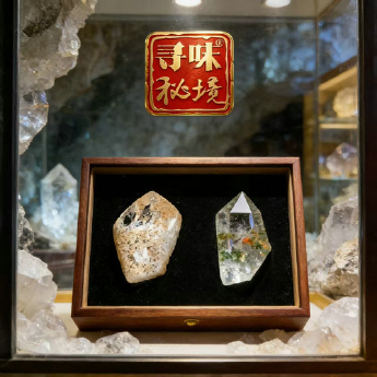 花幽灵原矿石摆件(2件套、带盒）(水晶大王收藏) 规格36*22/ 重量 39克 编码 19002913