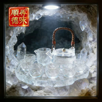 原石水晶仿古茶壶+6冰烧杯+1公道杯(礼盒套装) 规格高9宽13口径10杯宽6.5高8cm 重量 // 编码 35103283