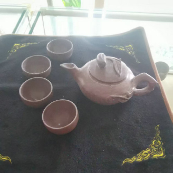 红方砭石仿古养生茶具（1壶4杯） 规格// 重量 // 编码 35100012