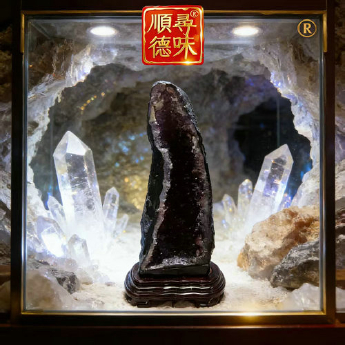 紫晶洞 规格100*25*25cm 重量 64.82千克 编码 10001283