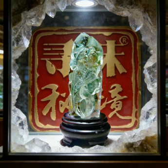 幽灵雕刻白菜摆件（百财）(水晶大王收藏) 规格5*10/ 重量 0.28千克 编码 82900130