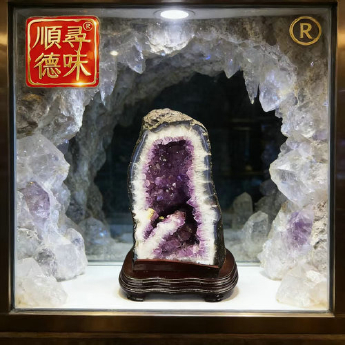 紫晶洞 规格30**32*50cm 重量 22.08千克 编码 10004021