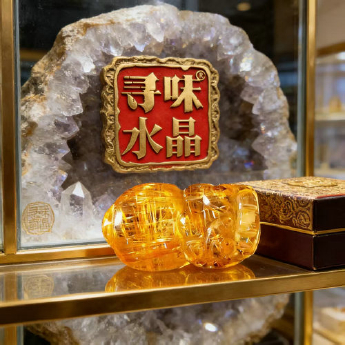 顶级猫眼金铜顺发皮丘挂坠（顶中18B6) 规格2.3×1.45×1.2mm 重量 7.99克 编码 92251331