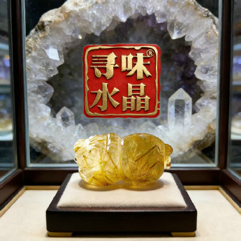 泰晶皮丘挂坠 规格/mm 重量 10.72克 编码 92202721