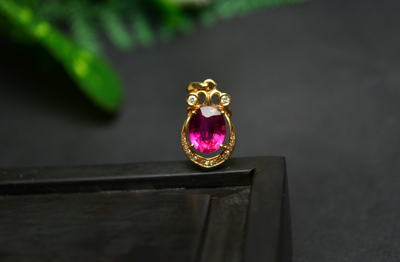 红碧玺k金镶嵌挂坠80002309