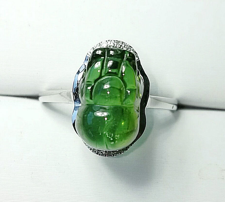 18k白金镶嵌绿碧玺皮丘戒指92107973