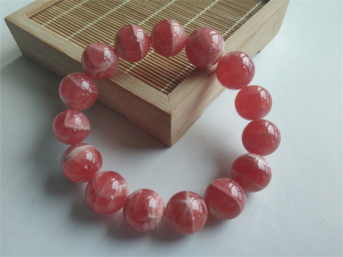 红纹石圆形手链96910841