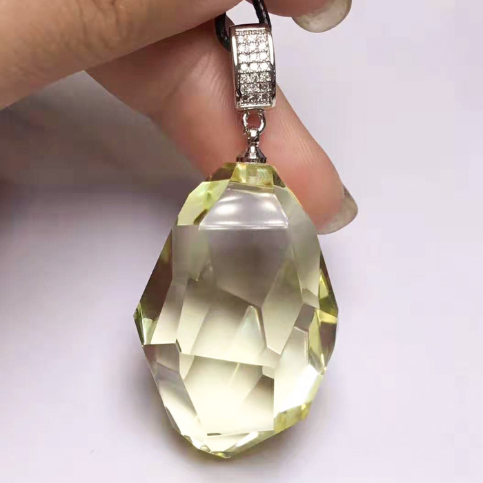 黄水晶石头形吊坠92110016