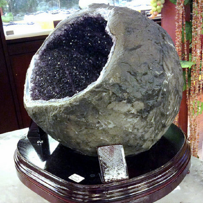 雷公蛋紫晶洞 61000466